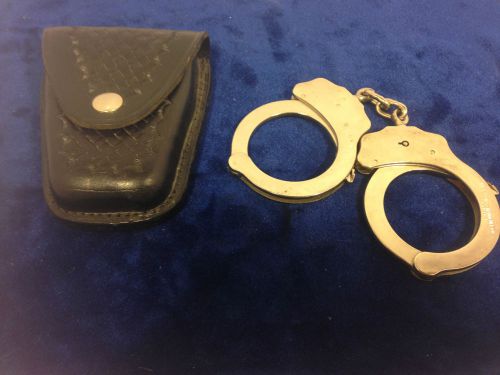 Peerless Handcuff Set with Holster