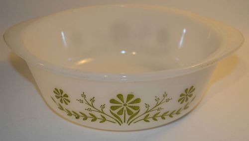 Vintage Glasbake Casserole Bowl J-2600 1 1/2 Quart White Green Daisy