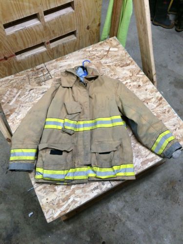 Globe firefighting turnout coat size 44 x 32