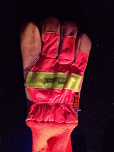 2 Pair  Kinco Gloves size large. Insulated. Very nice.