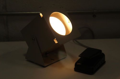 S&amp;S X-Ray Film Illuminator Negatascope Medical Hot Light w/ Variable Foot Switch