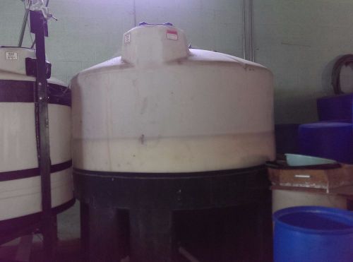 1000 Gallon Conical Bottom Bulk Storage Tank
