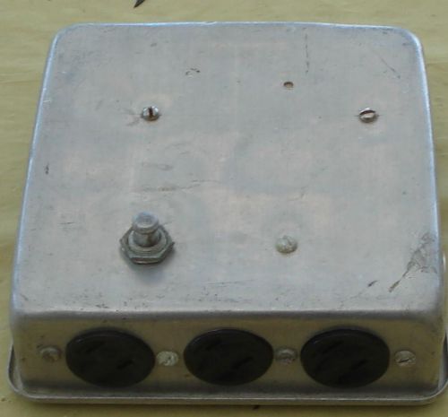 Nice Vintage Amphenol Box Power Distributor - GREAT VINTAGE ELECTRONICS