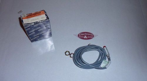 MICROSWITCH   FYFB4C8-2  SWITCH W/BUILT IN FLASHER
