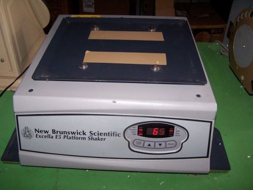 New Brunswick Scientific Excella E5 Platform Shaker M1355-0000 ~ Mint Condition