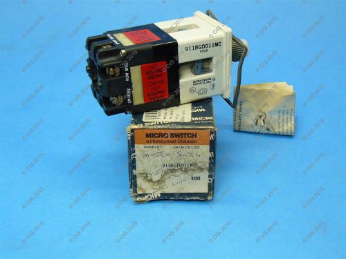 Micro switch 911bgd011mc selector switch illuminated 120 vac nos for sale