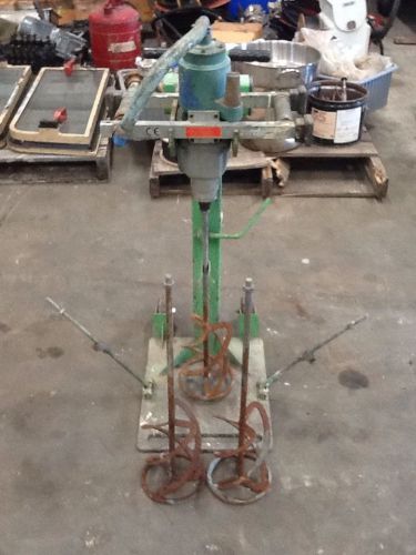 Spitznas Pneumatic Mixer with stand and three bits.