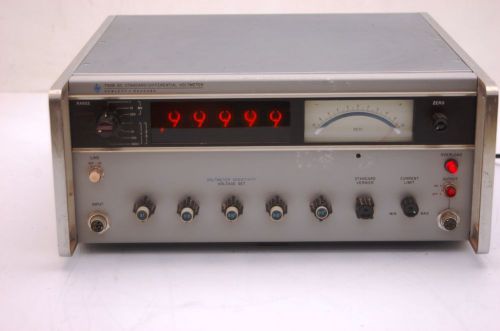 HP 740B DC Standard/Differential Voltmeter 115/230 VAC ±10 50 Hz-1000 Hz 125 W