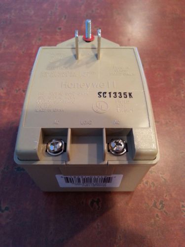 New honeywell security 16.5 vac 40 va plug in transformer pn 1361 for sale