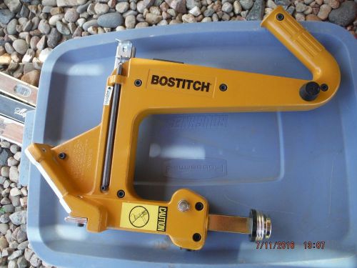 Bostitch pneumatic floor fasteners nailer with rubber mallet for sale