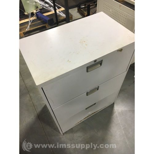 3 DRAWER GREY METAL FILE CABINET 18&#034; / 30&#034; / 39&#034; USIP