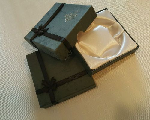 Gift boxes for bracelets, pair of boxes with padded inside to hold most bracelet for sale