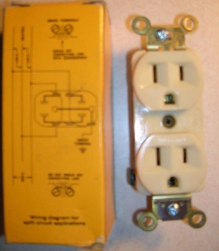 HUBBELL WIRING DEVICE- Receptacle HBL5252I 15A Ivory