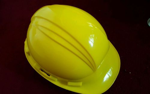 NORTH BY HONEYWELL  YELLOW INDUSTRIAL  HARD HATS BRIM NEW IN PACKAGE A59R07000