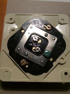 Bryant 20A, 125v 4-Plex, DO3984, With D03987 Base, Tan