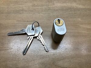 Trioving System Scandinavian oval lock w. 3 keys ASSA Abloy
