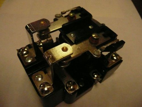 2pcs     w199ax-15 magnecraft relay 240vac for sale