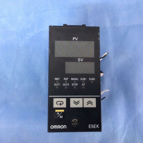 Omron Digital Controller E5EK-AA2 INPUT AC100~240V
