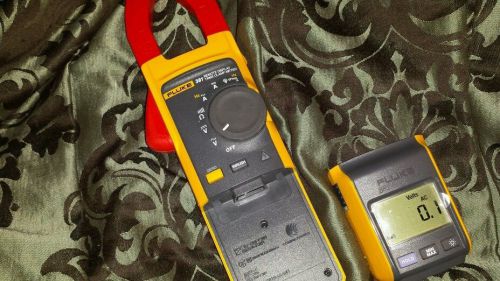 Fluke 381 Electric Meter Tester with removable screen