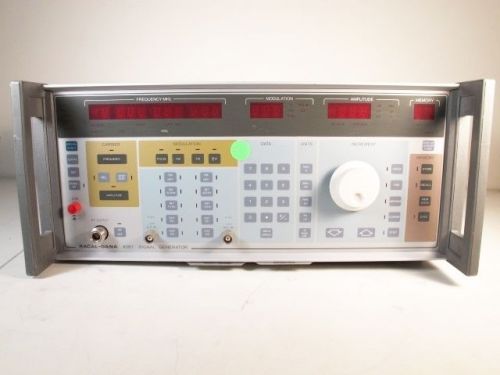 Racal-Dana 9087 Signal Generator AM/FM 10KHz - 1.3GHz
