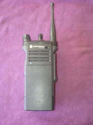 Motorola APX 6000 Model H98UCD9PW5AN Two-Way Radio Walkie Talkie Nice