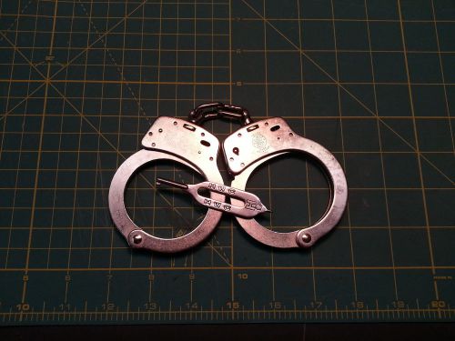 Smith &amp; Wesson Standard Nickel Police Double Lock Handcuffs Model 100