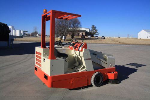 Clarke american lincoln 2260 xp sweeper for sale