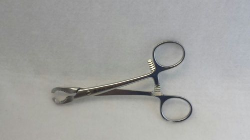Synthes REF# 399.99 REDUCTION FORCEPS WITH SERRATED JAW-RATCHET 144MM