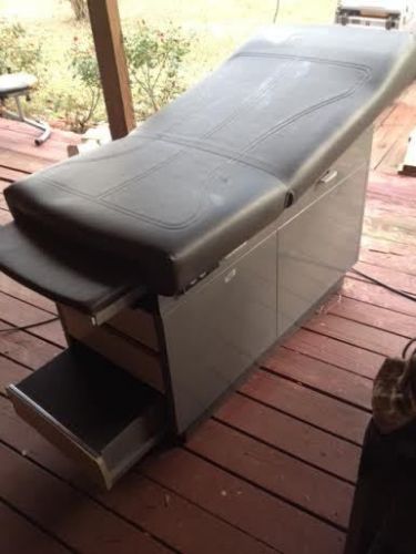Midmark 104/100 Exam Table with Replaced Upholstery, Good Condition