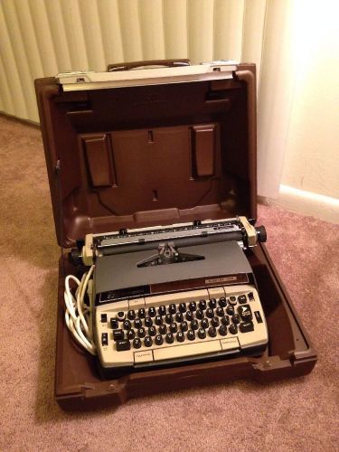 VINTAGE Smith Corona Electra 220 Automatic Electric Typewriter Excellent