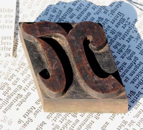 N fancy letter old wooden letterpress printing block wood type Art Nouveau