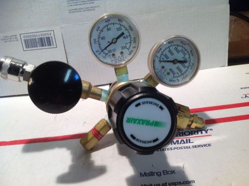 Praxair gas regulator cga 540  model 412331-540 cga-540  with shut off valve #2 for sale