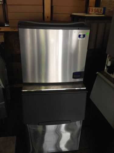 Barely used manitowoc id 853 lb cube ice water cooled ice machine w 500 lb bin for sale