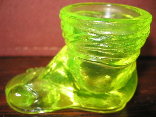 Vaseline glass baby hobo Shoe uranium Canary yellow Slipper toothpick holder art