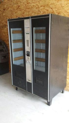 Vendtronics dt-2100 vending machine with refrigerated and freezer compartment for sale