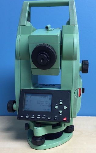 Leica TCR305 total station with one battery and charger and case, good condition