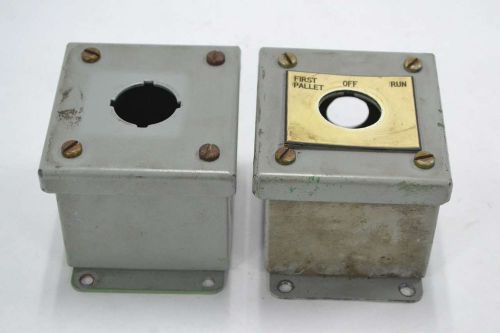 Lot 2 hammond 1435a pushbutton wall-mount 3-1/2x3-1/4x2-3/4 in enclosure b355588 for sale