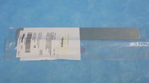 V.Mueller SU3344 Flexsteel Ribbon Retractor 13in, Blade 1-1/2in (3.8cm) Wide