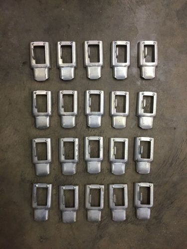 20 lyon series 8000 shelf 20-gauge clips for industrial steel shelving for sale