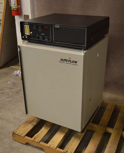 Nuaire NU-1500 Scientific CO2 Water Jacketed Incubator