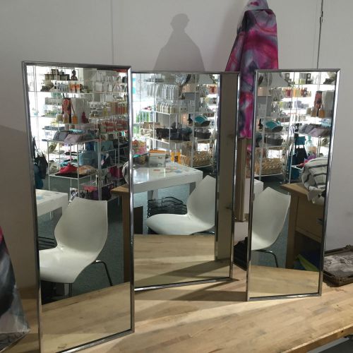 Retail Store Adjustable Mirror Vara View Mirror Systems Santa Ana California