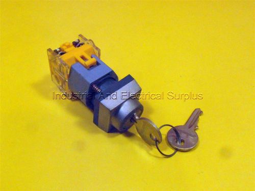 eao - KEY 3 POSITION SELECTOR SWITCH &amp; Contact Block 22.5 mm