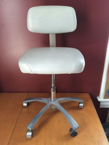 Royal dental doctor rolling pneumatic medical chair for sale