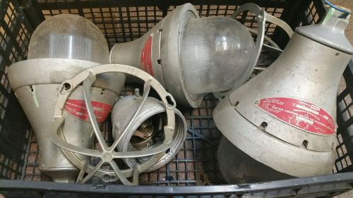 3Crouse Hinds EVA120 Electric Lighting Fixture for Hazardous Locations 200W 250V