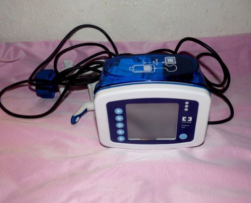 Covidien Kangaroo Joey eternal feeding pump with charger and iv pole clamp