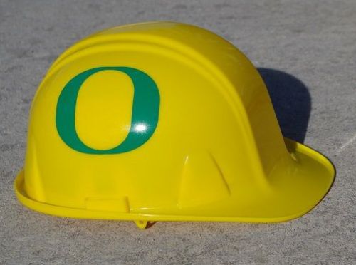 OREGON DUCKS OSHA APPROVED HARD HAT WITH FREE SHIPPING AND EXTRA O DECAL