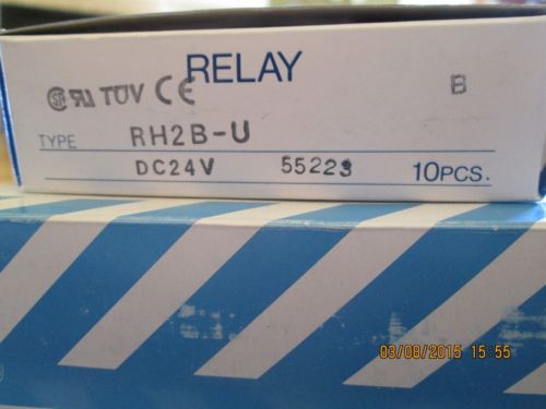 RH2B-U- DC24V- (55223) Idec Relays (Total of 18 Relays!!)