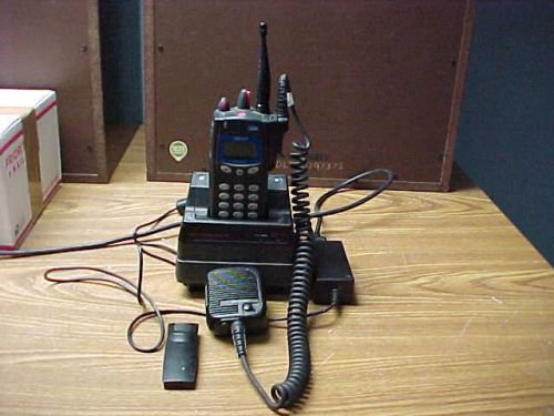 Harris/macom p7200 700/800mhz bundle radio, charger, microphone antenna for sale