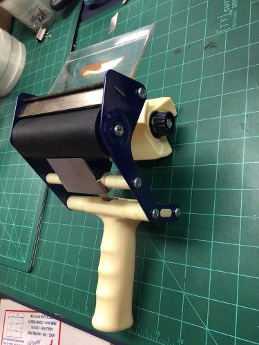 4&#034; Deluxe Tape Gun Great For Taping Labels.