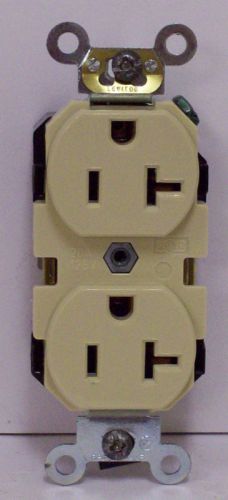 2 LEVITON 20A DUPLEX RECEPTACLE  5362-I